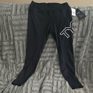 TYR Black Women's Leggings
